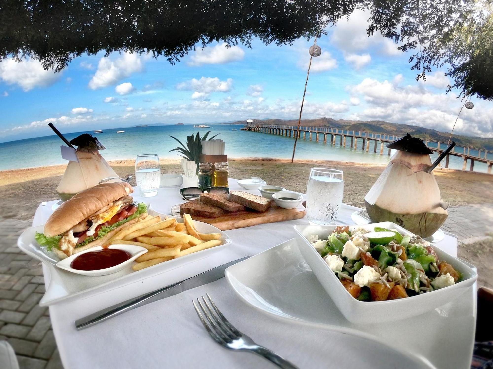 Kokomo Resort Gili Gede Екстериор снимка