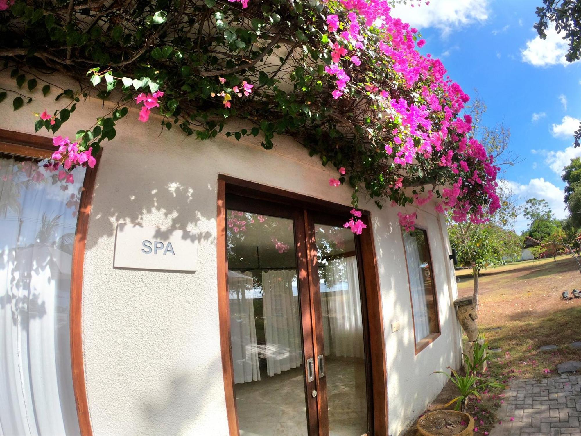 Kokomo Resort Gili Gede Екстериор снимка